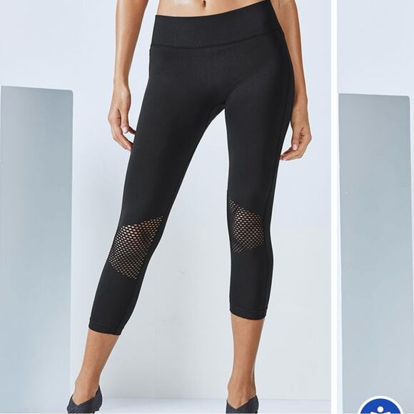 Julie Seamless Capri Tight in black women’s size small - Picture 1 of 11